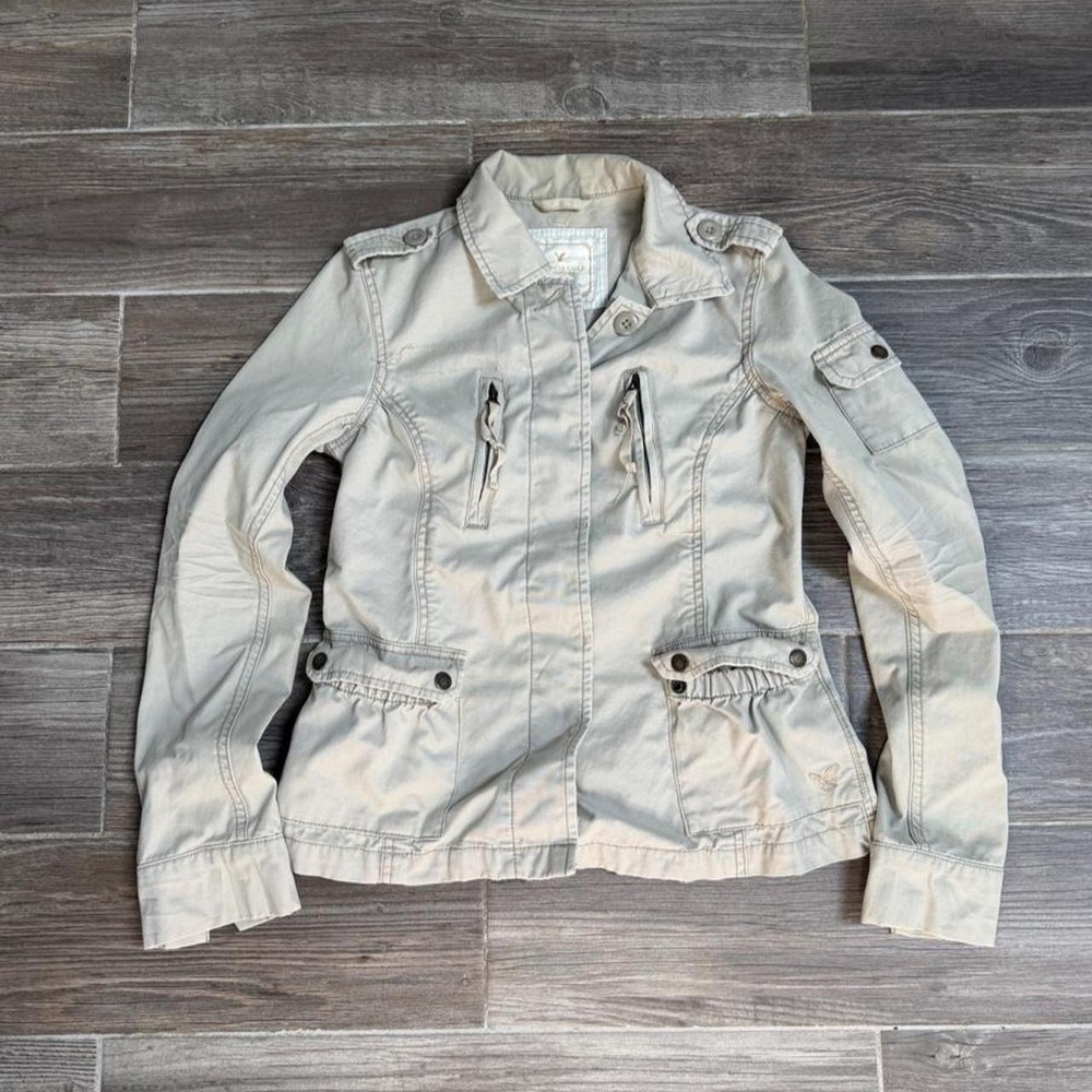 2000s Y2K American Eagle Outfitters cream & tan cargo jacket size S